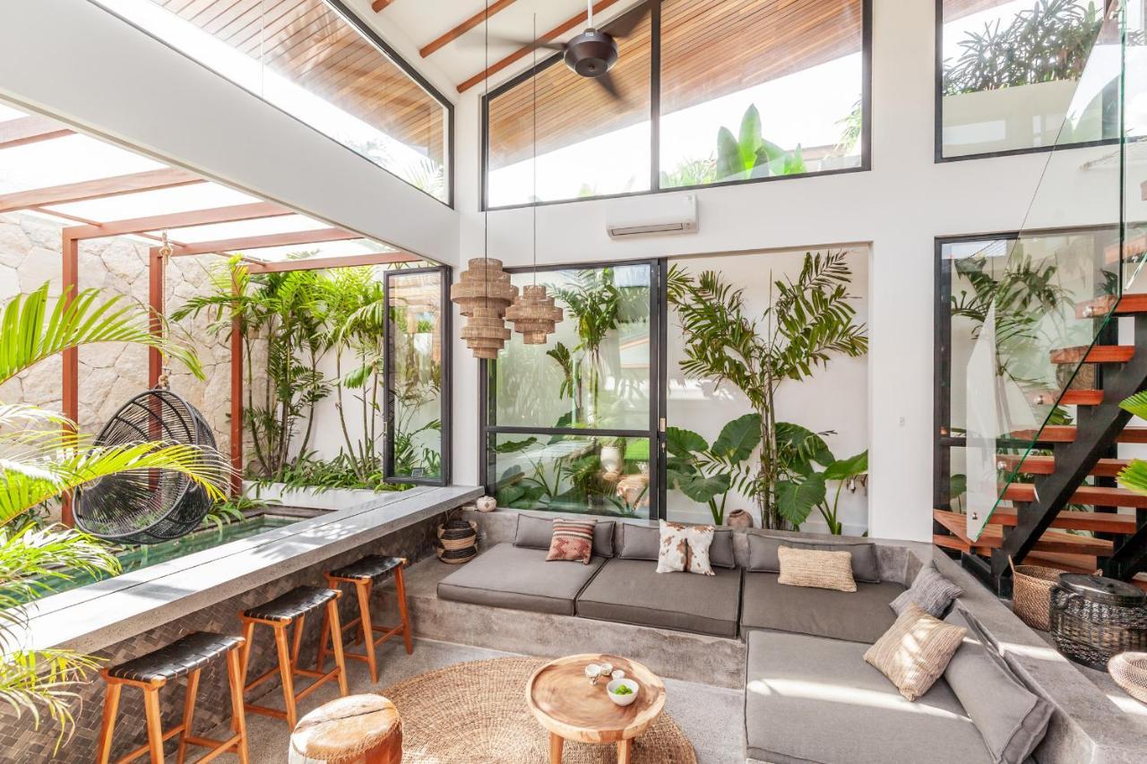 Beyond Bespoke Villas Seminyak Exterior foto
